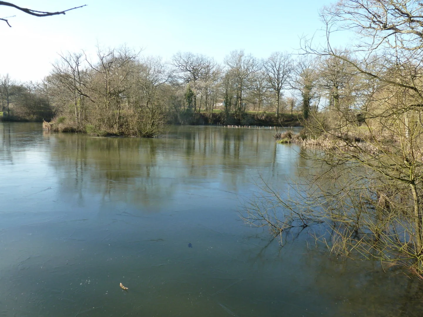 An image depicting the trail North Clays via High Weald Landscape Trail and its surrounding area.