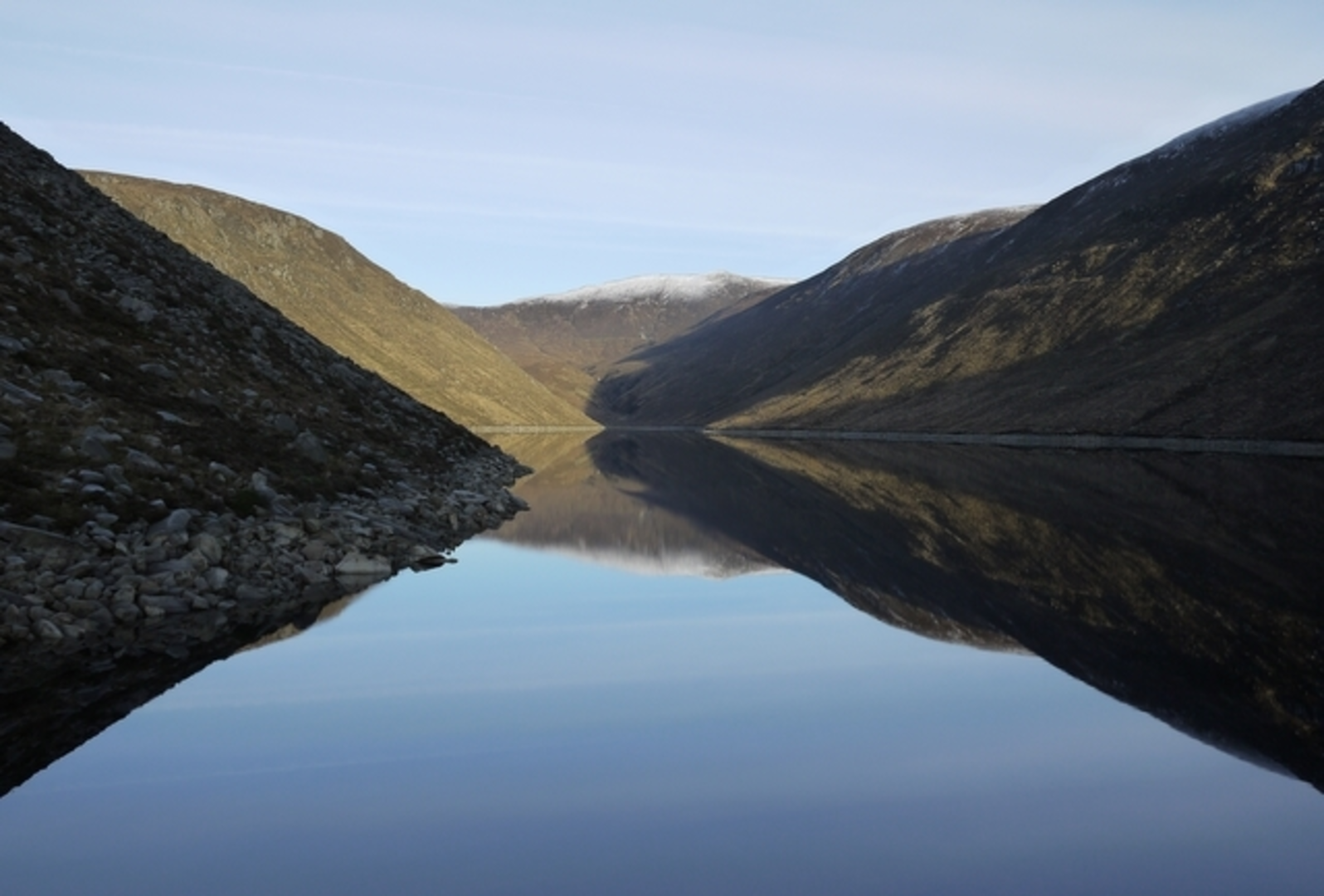 An image depicting the trail Slievelamagan - Slieve Binnian Loop and its surrounding area.