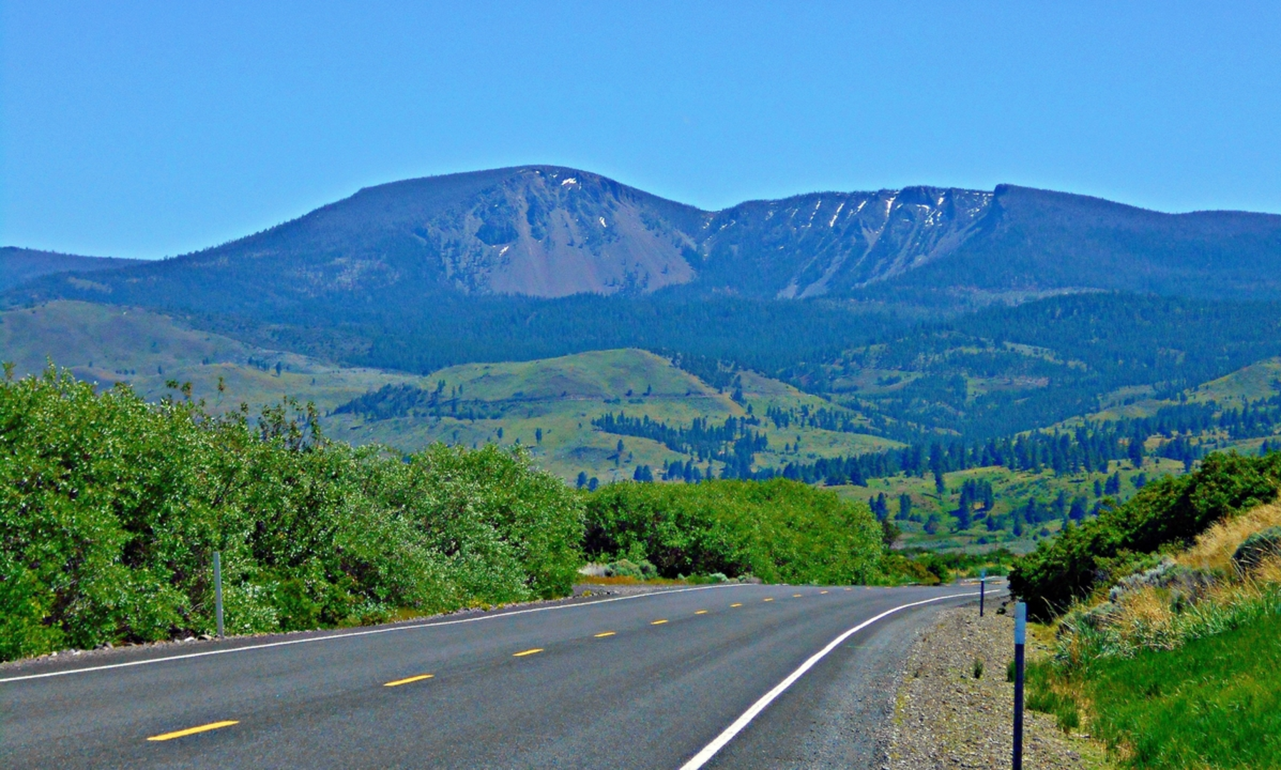 An image depicting the trail Slide Lake Trail and its surrounding area.
