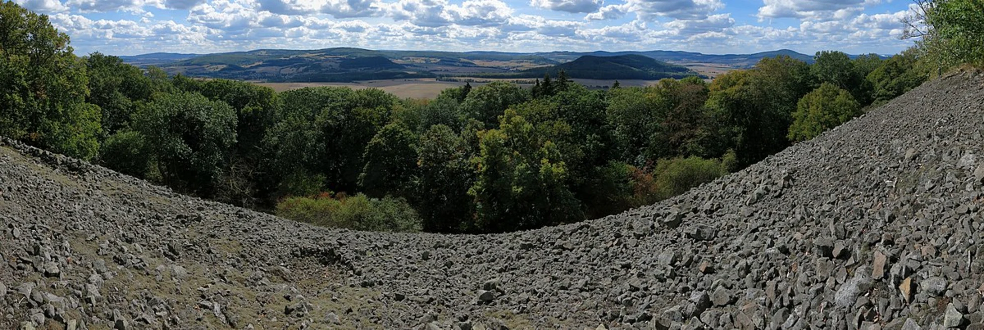 An image depicting the trail Hahnberg via Haarberg and its surrounding area.