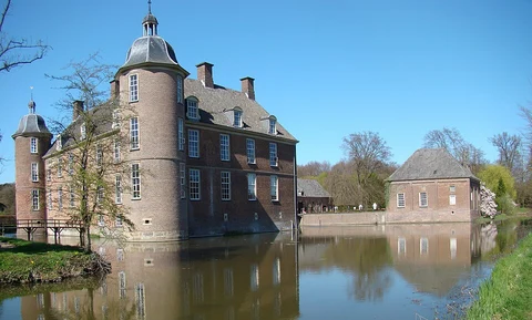 Kasteel Slangenburg and Abdijlaan Loop