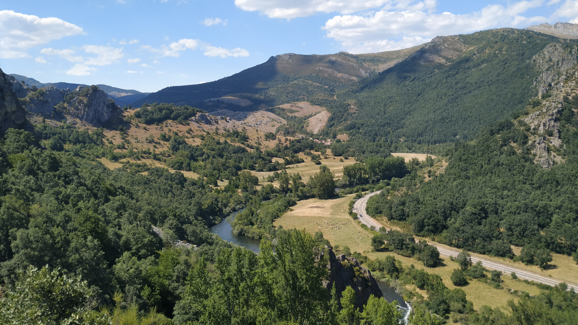 An image depicting the trail Route of the Mines PR LE 60 and its surrounding area.