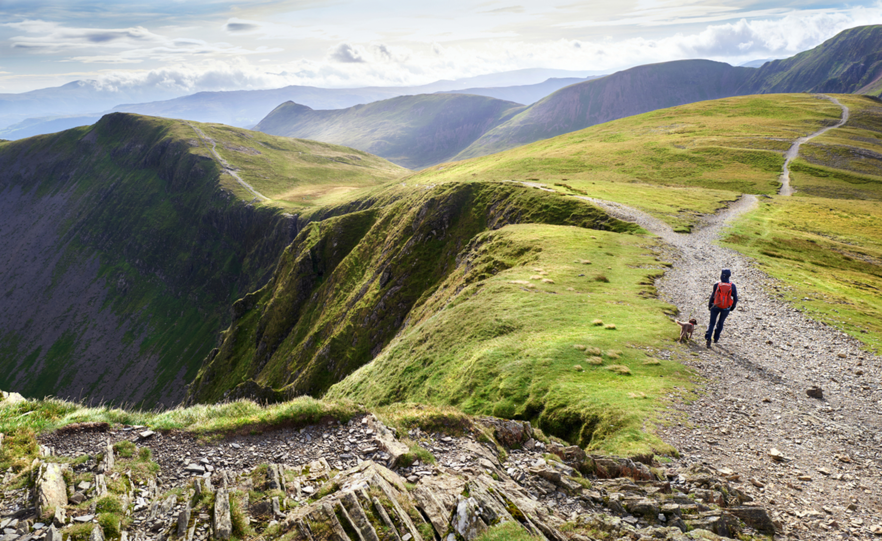An image depicting the trail Hopegill Head and its surrounding area.