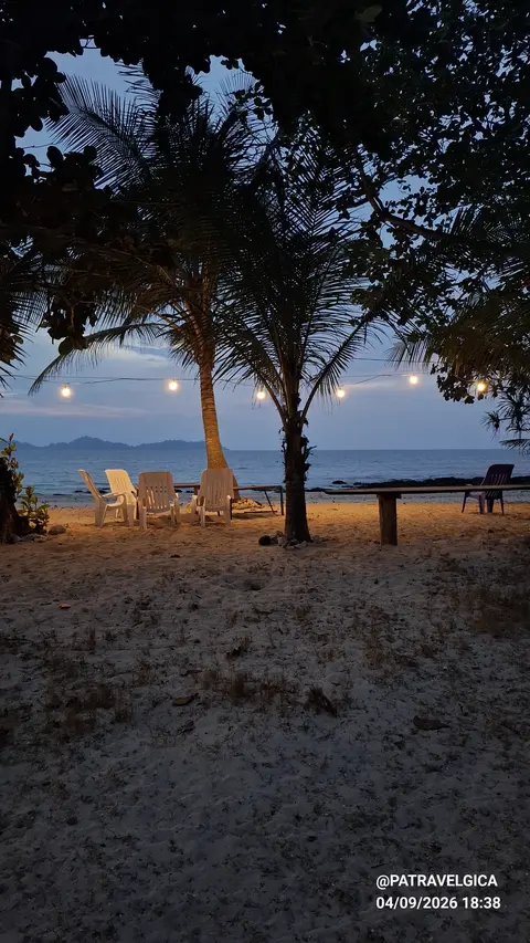 Koh Mook's Garnet - Charlie Beach