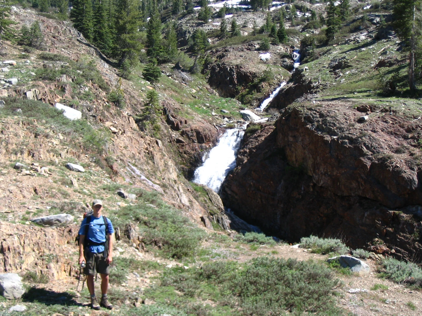 An image depicting the trail Timber Gap and Monarch Lakes Trail and its surrounding area.