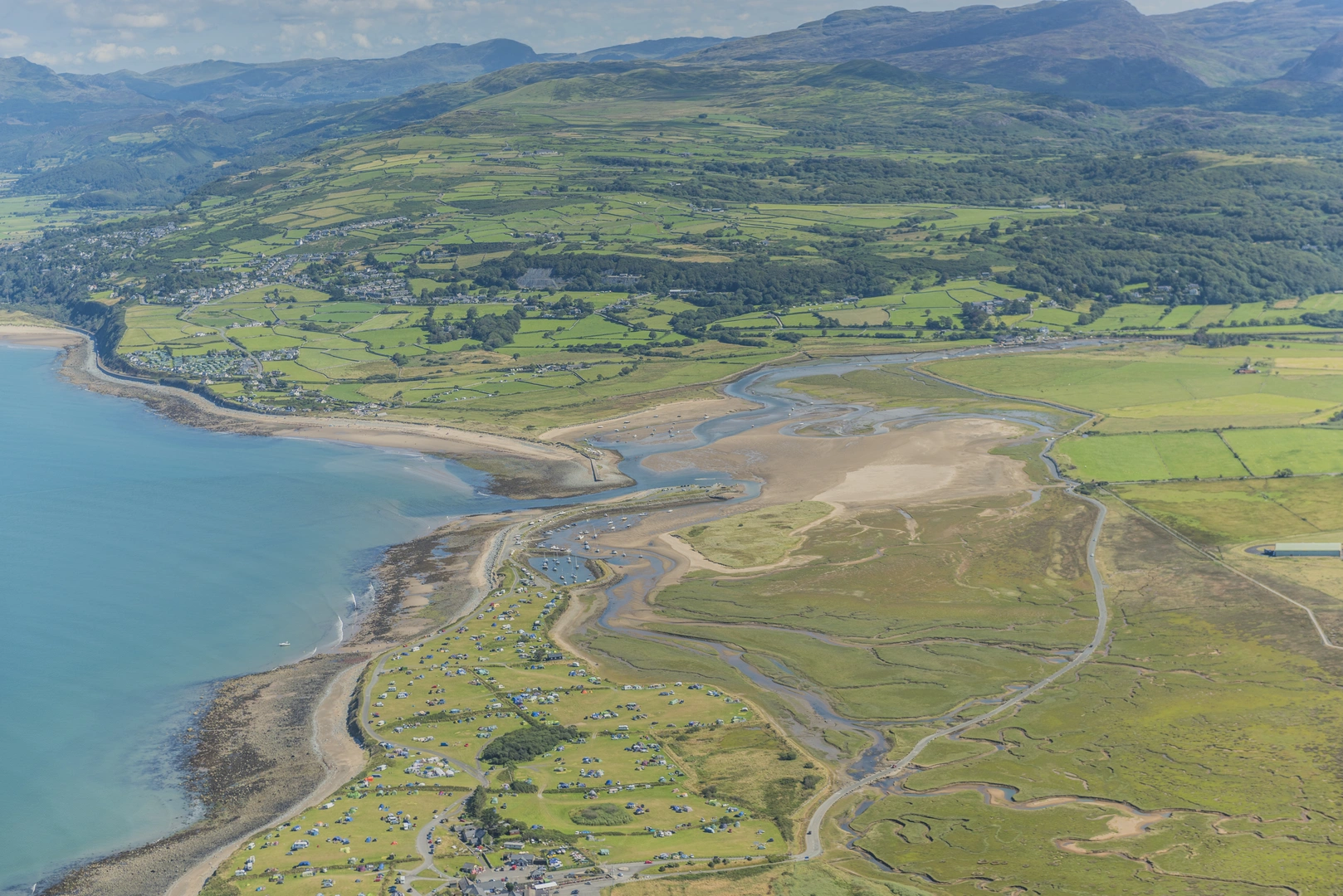 An image depicting the trail Mawddach - Ardudwy Trail and its surrounding area.