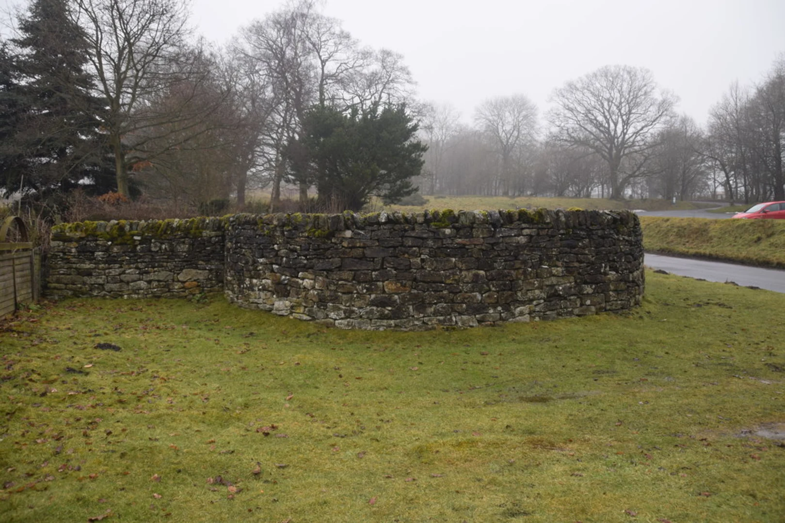 An image depicting the trail Hutton-le-Hole Loop and its surrounding area.