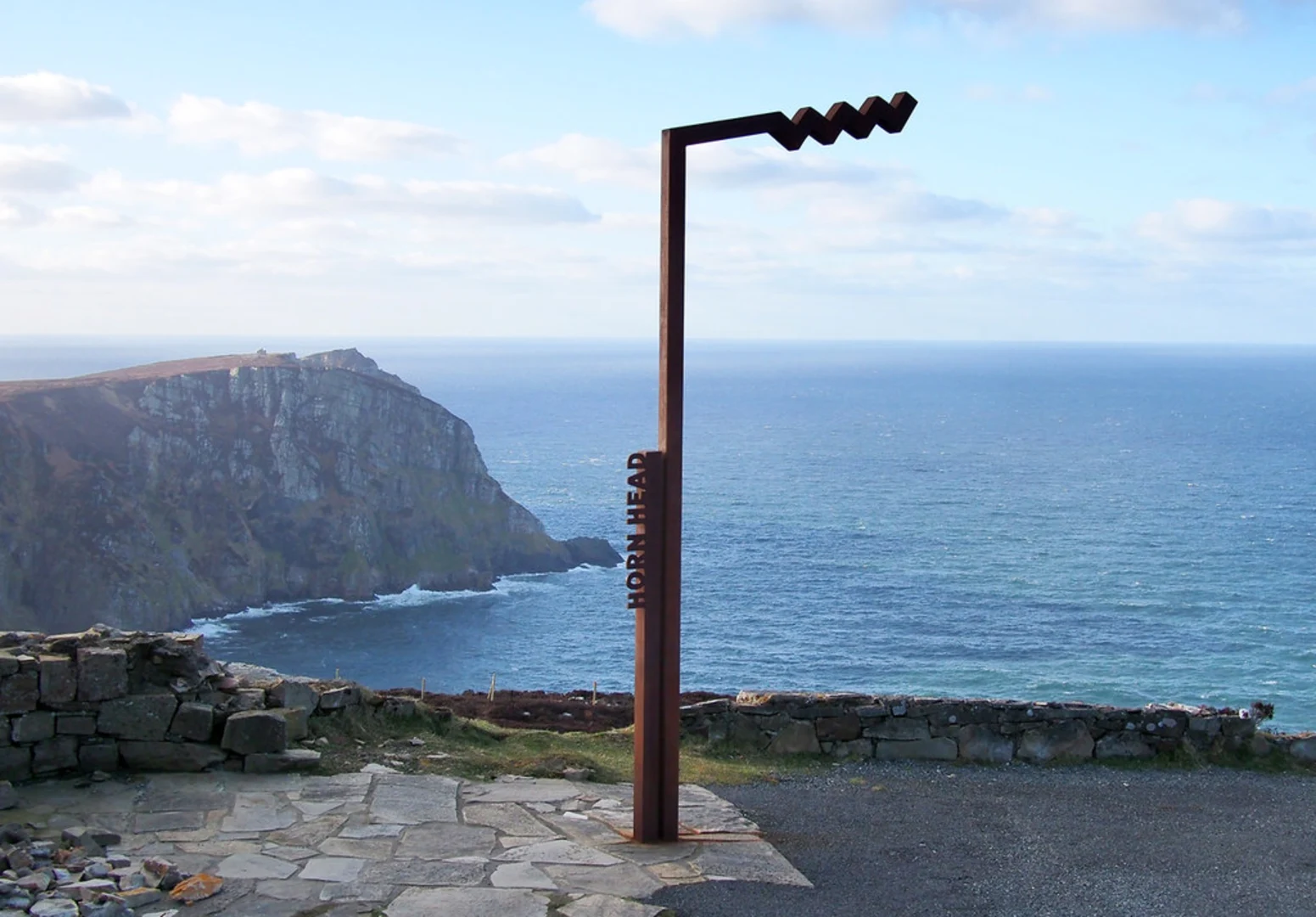 An image depicting the trail Wild Atlantic Way and its surrounding area.