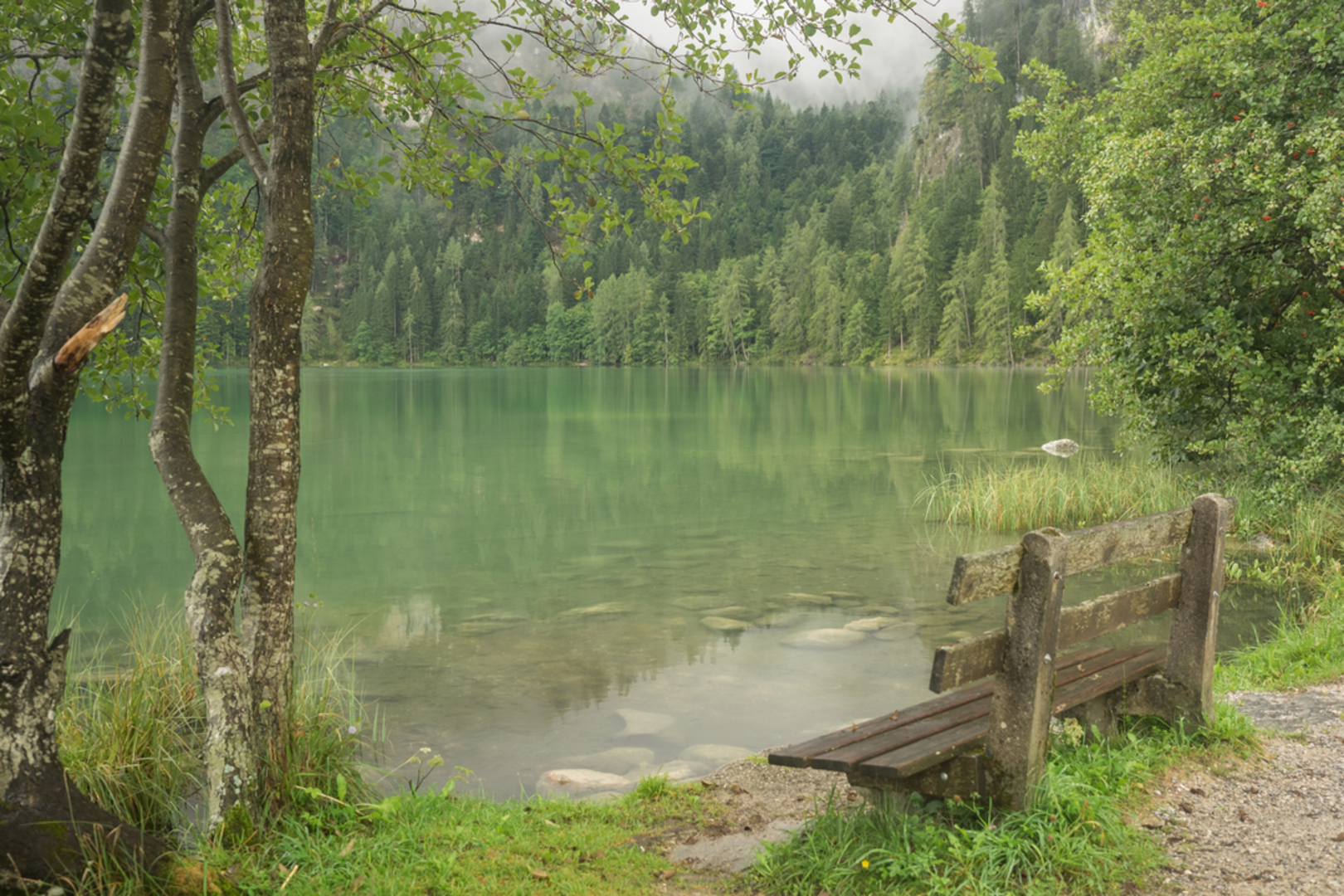An image depicting the trail Seespitz from Gleinkersee Lake and its surrounding area.