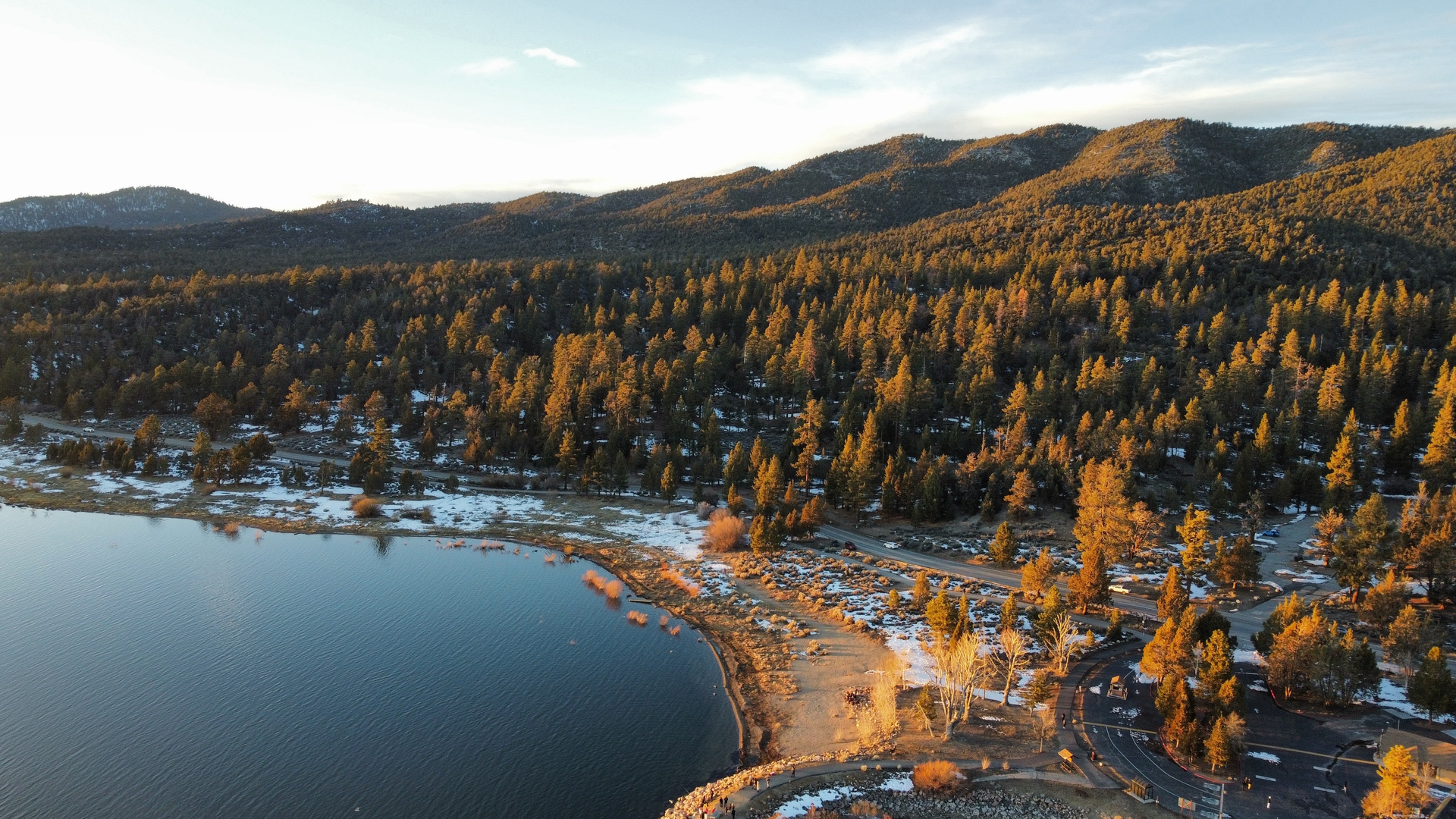 An image depicting the trail Trick or Treat and Skyline Loop Trail and its surrounding area.