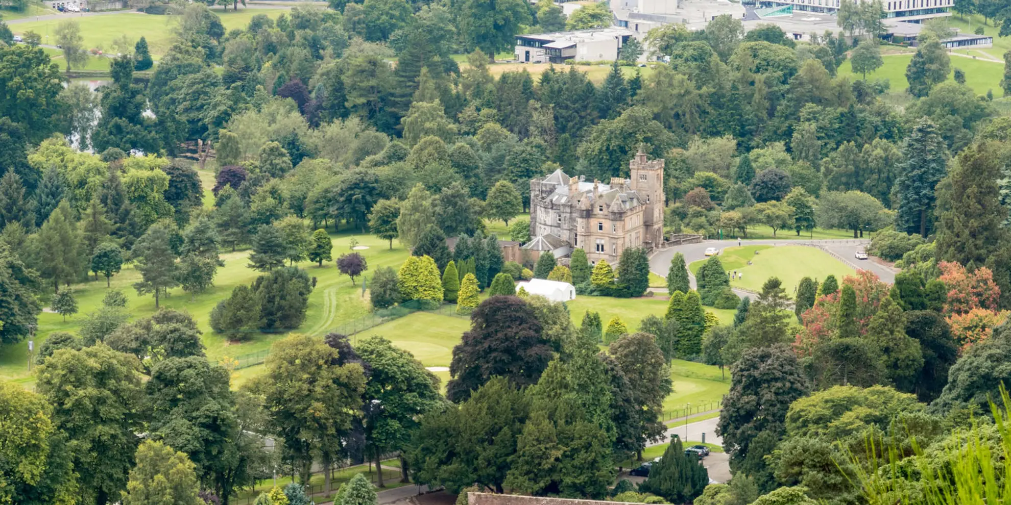 An image depicting the trail Airthrey Loch and Hermitage Wood and its surrounding area.