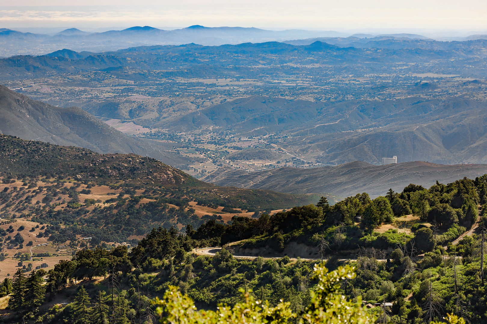 An image depicting the trail Chimney Flats Trail, Thunder Spring Trail and Cedar Trail Loop and its surrounding area.