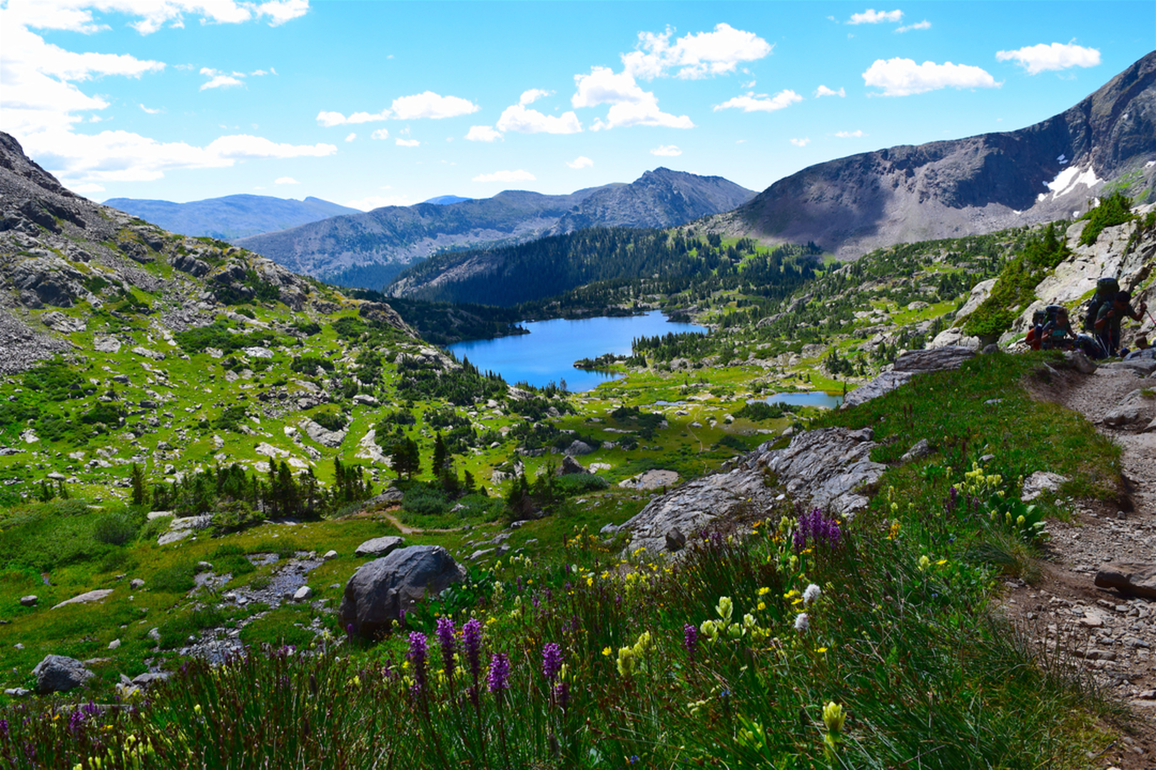 An image depicting the trail Missouri Lakes Trail and its surrounding area.