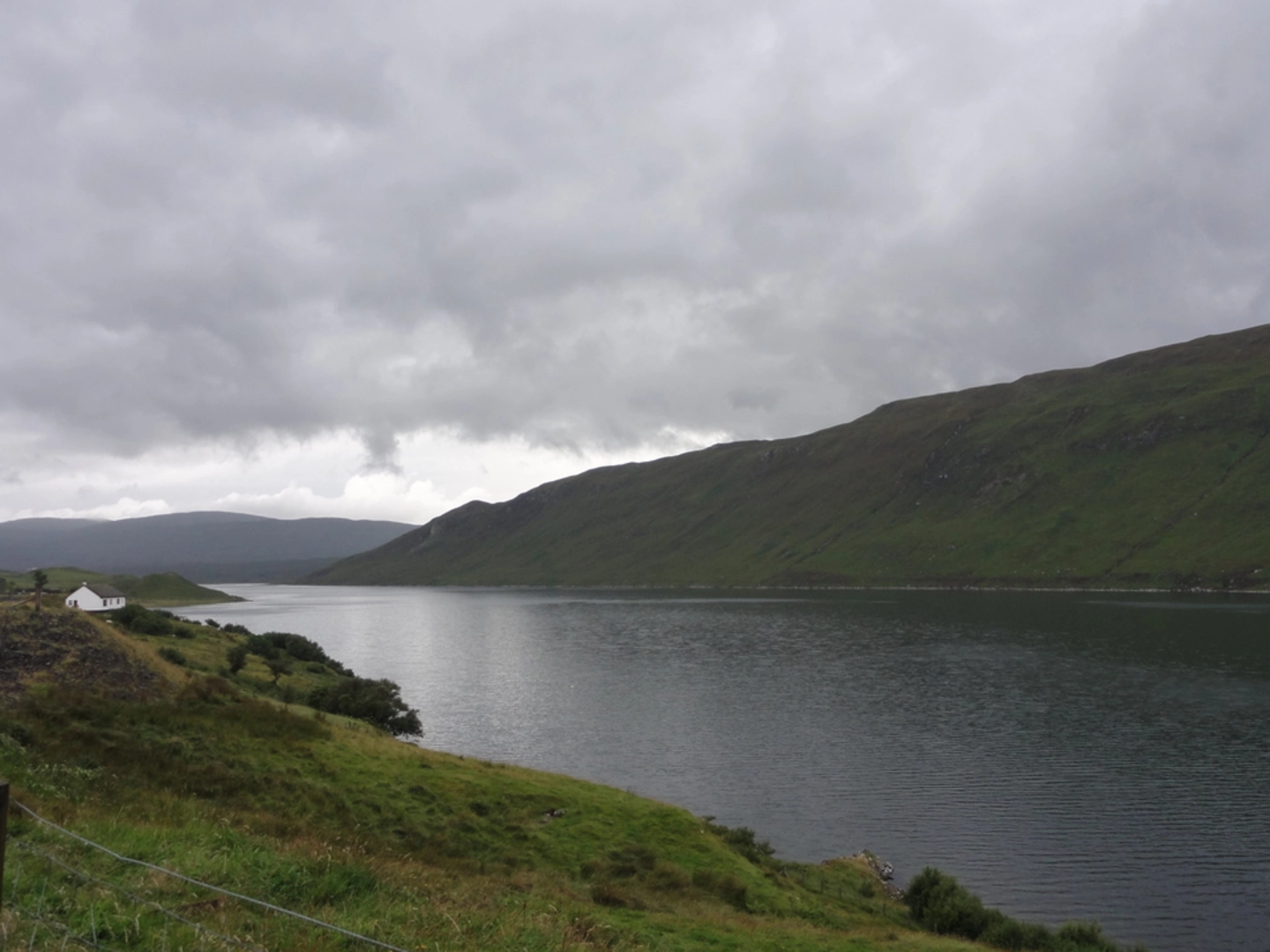 An image depicting the trail Beinn Deargs Loop via Bealach na Sgairde and its surrounding area.