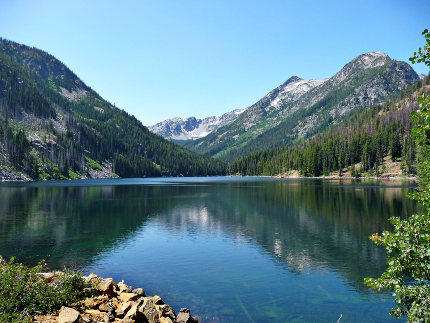 An image depicting the trail Eightmile - Trout Creek Trail via Eightmile Lake Trail and its surrounding area.