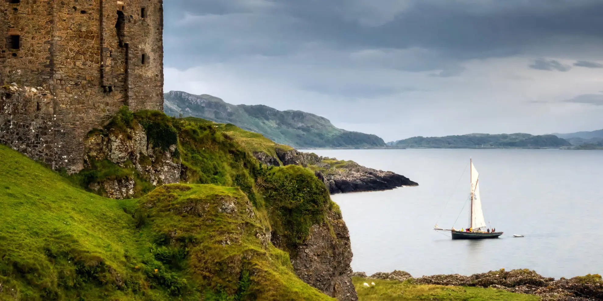 An image depicting the trail Isle of Kerrera Loop via Gylen Castle and its surrounding area.