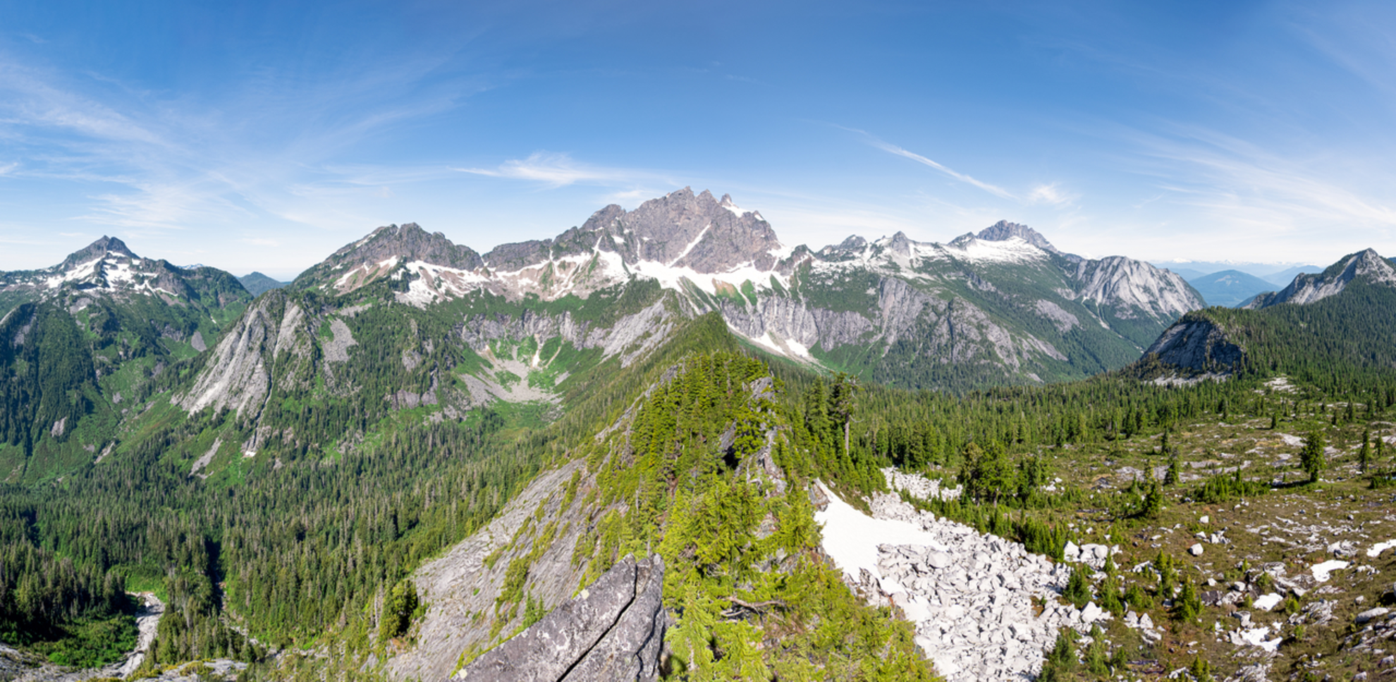 An image depicting the trail Three Fingers - Saddle Lake Trail and its surrounding area.