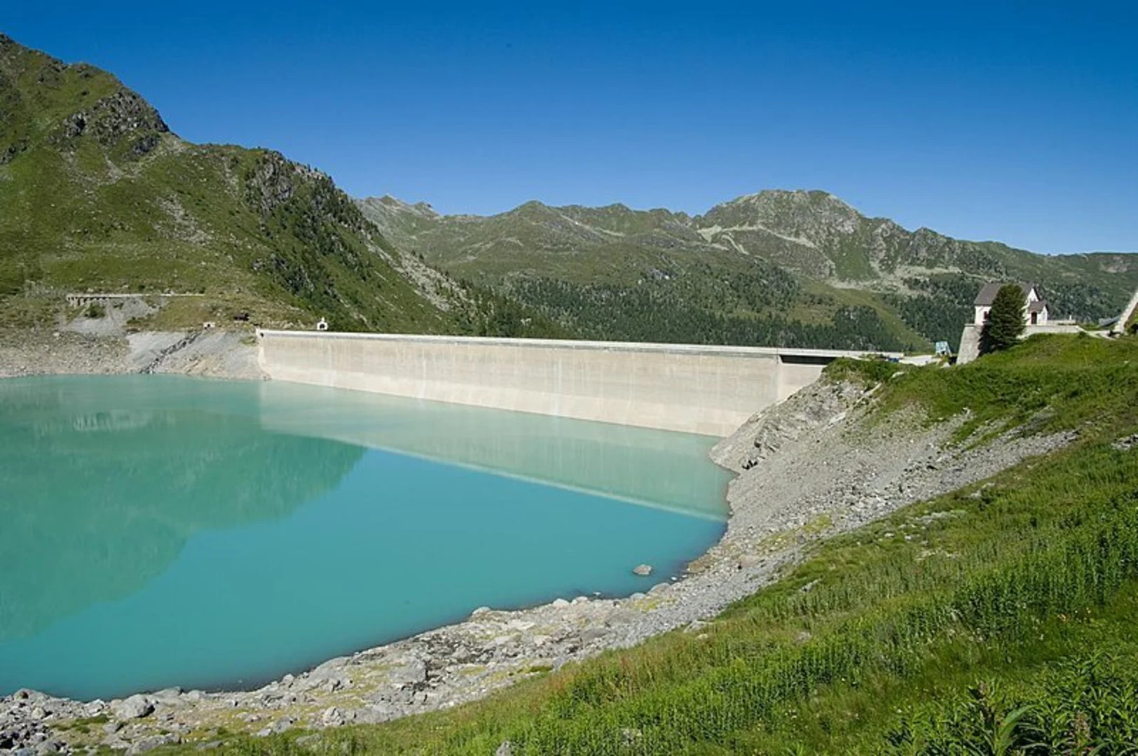 An image depicting the trail High Valais Peaks Trail and its surrounding area.
