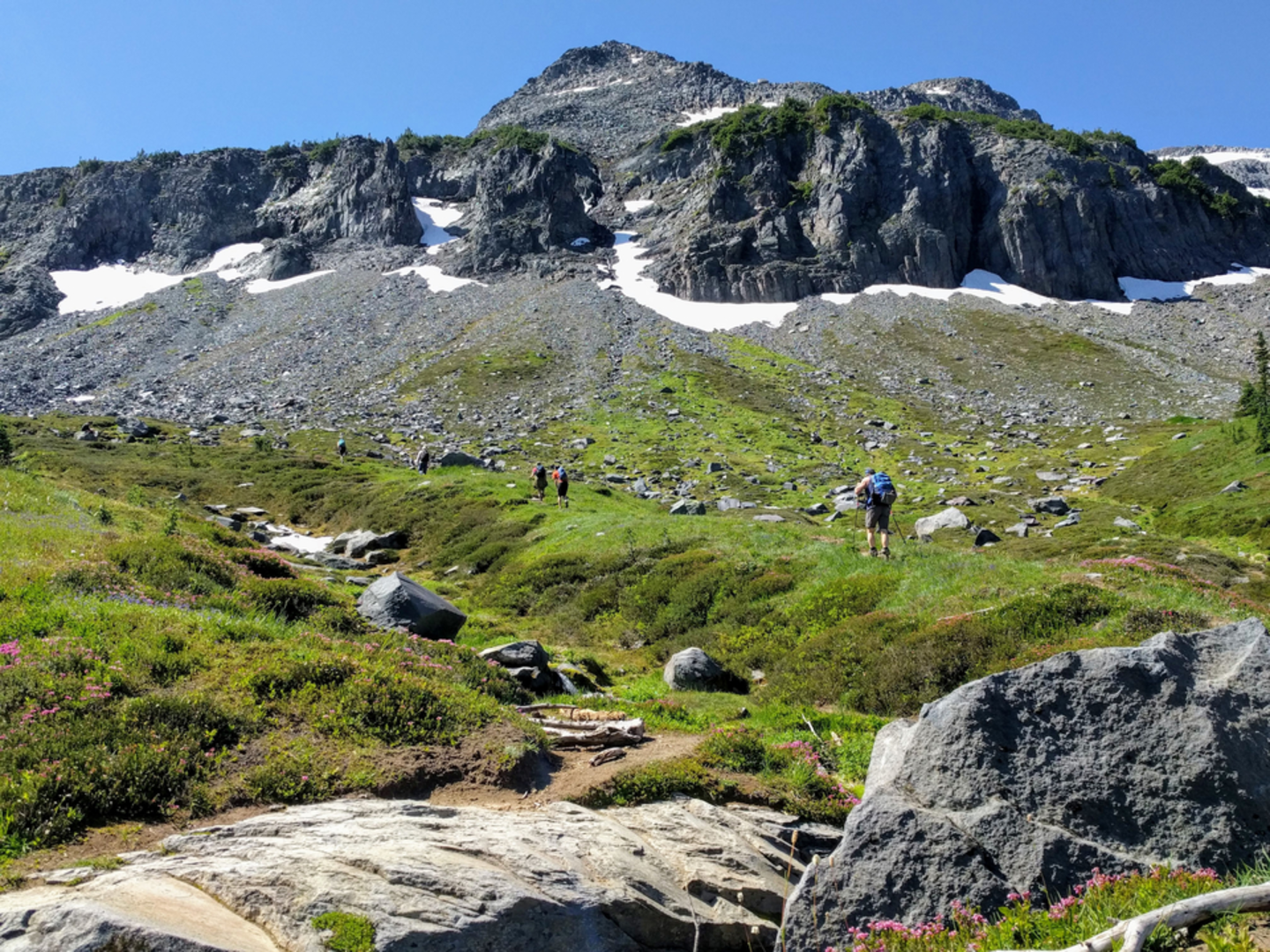 An image depicting the trail Summerland Trail and its surrounding area.