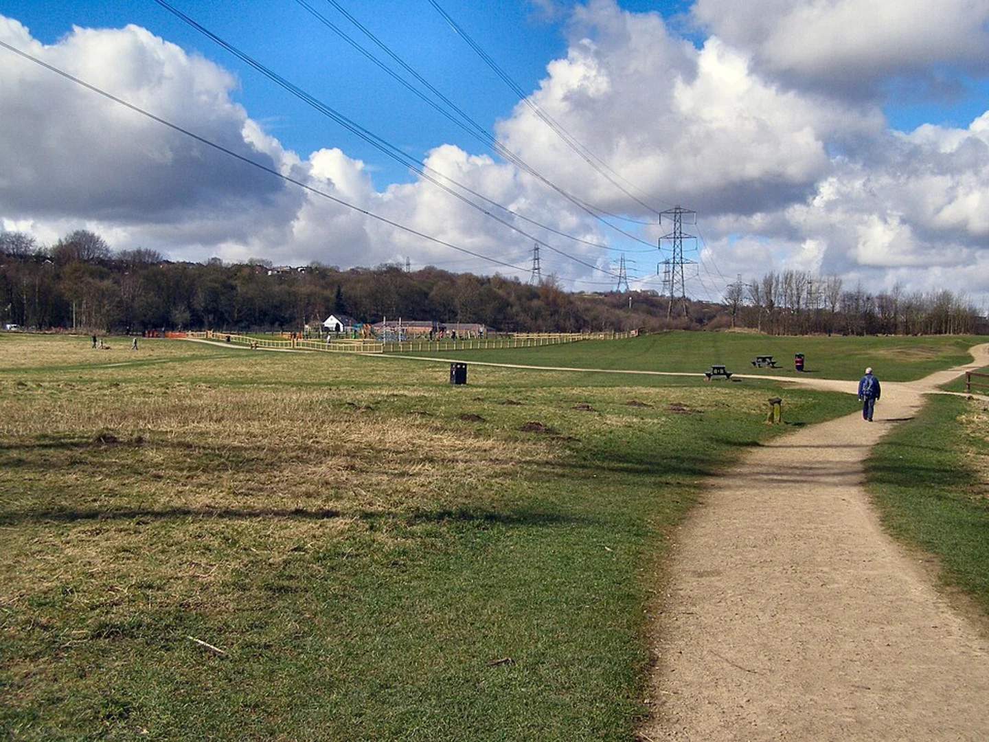 An image depicting the trail Clifton Country Park and Marina Loop and its surrounding area.