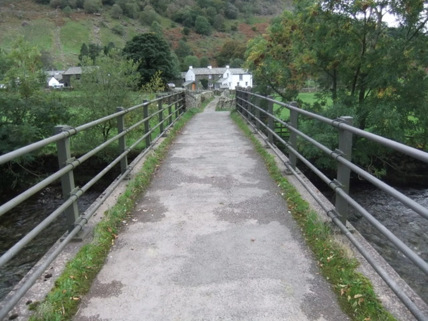 An image depicting the trail Rosthwaite to Black Moss Pot Loop via Langstrath Beck and its surrounding area.
