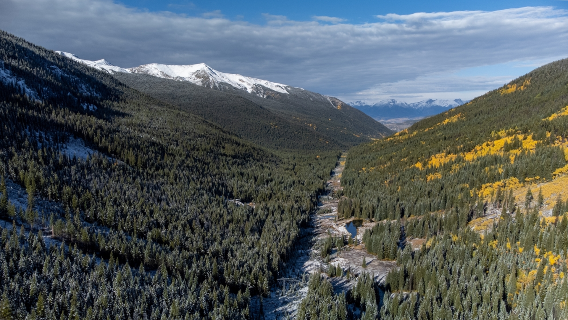 An image depicting the trail Upper Peru Creek Trail and its surrounding area.