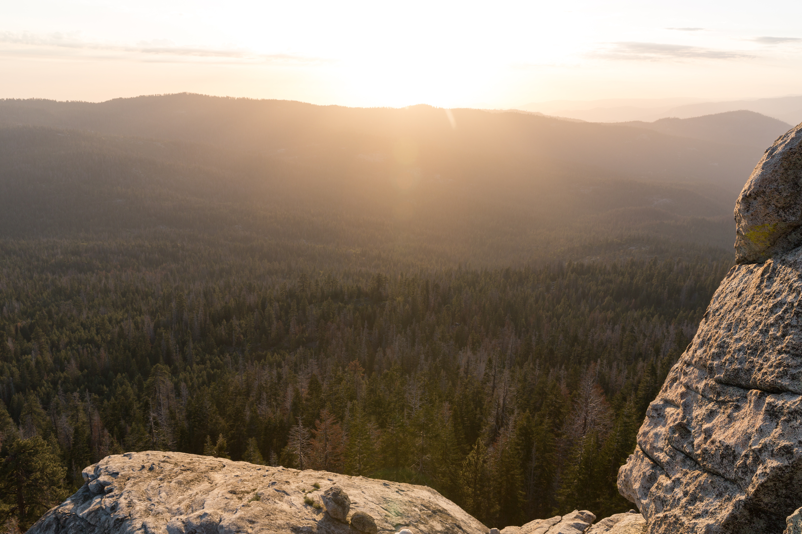 An image depicting the trail Buck Rock Loop and its surrounding area.