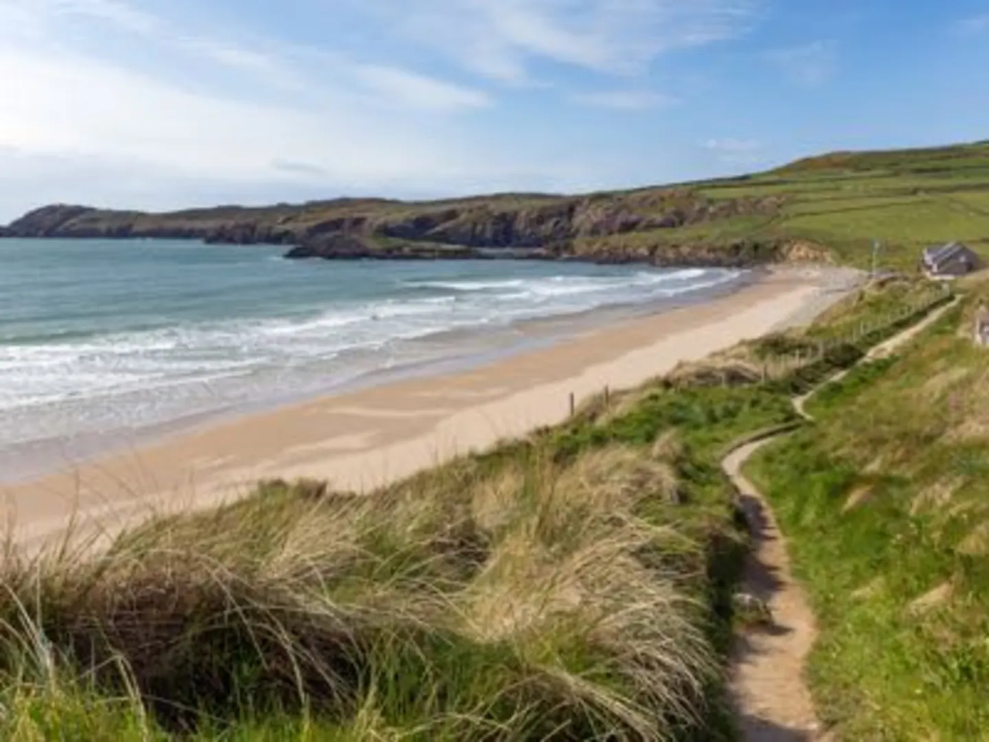 An image depicting the trail Pembrokeshire Coast Path and its surrounding area.