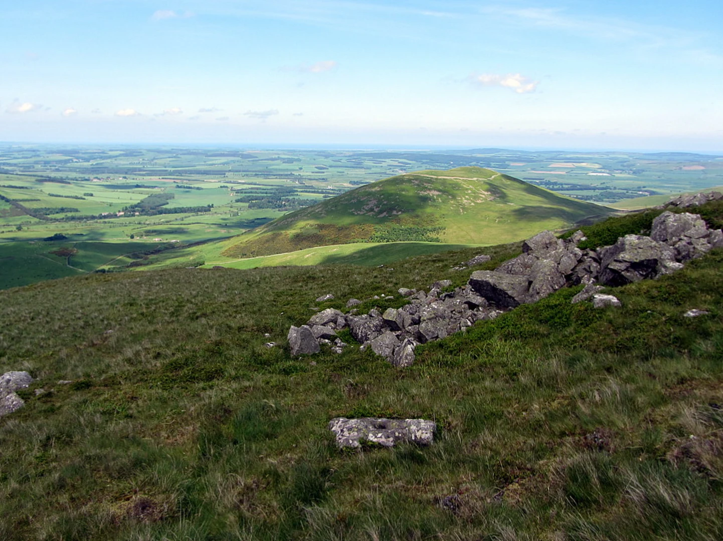 An image depicting the trail Yeavering Bell Walk and its surrounding area.