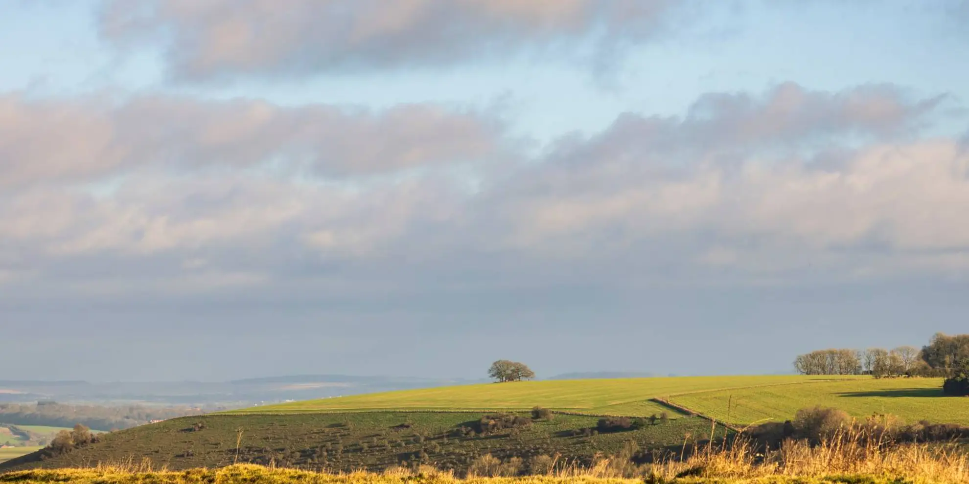 An image depicting the trail Broad Chalke - Fovant Down - Chiselbury Hill Fort and Compton Down and its surrounding area.