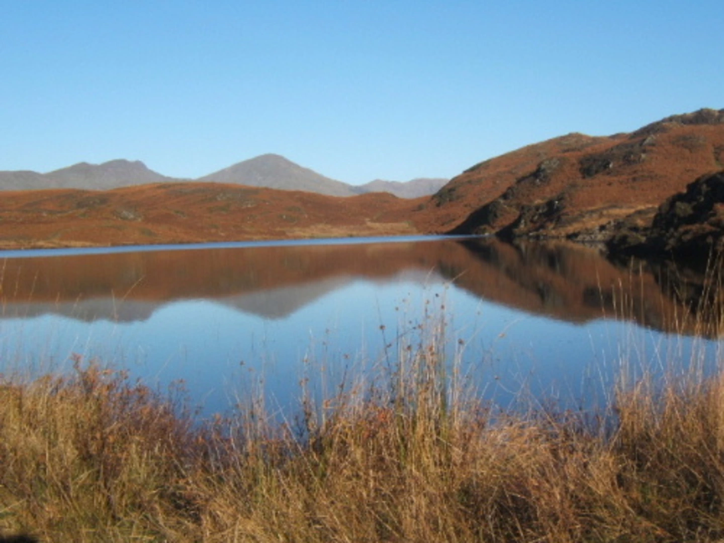 An image depicting the trail Beacon Tarn and The Beacon Peak Loop and its surrounding area.