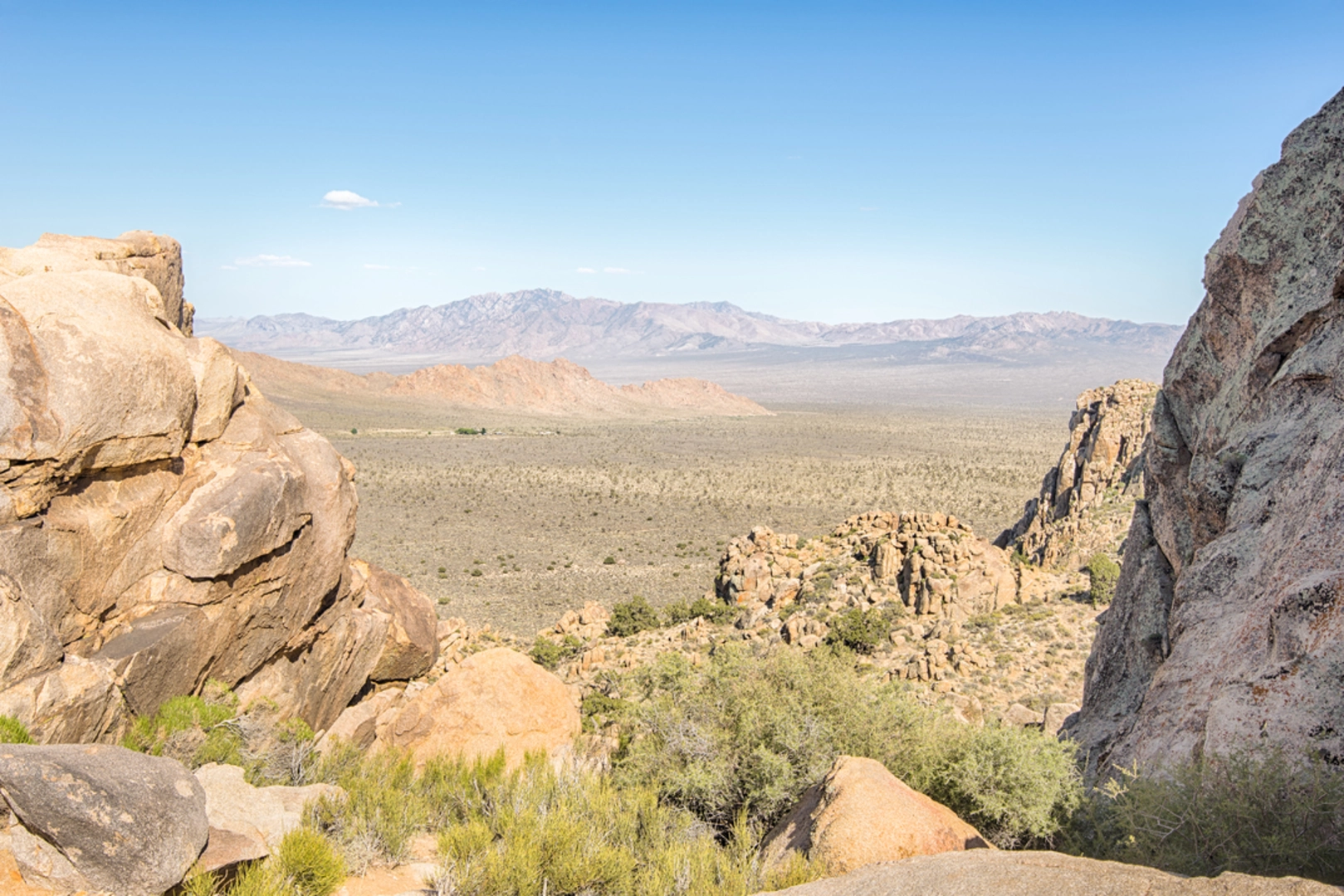 An image depicting the trail Teutonia Peak Trail and its surrounding area.