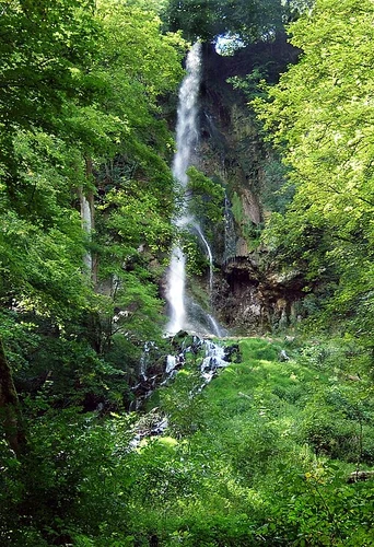 Schlossberg and Uracher Wasserfall via Hohenurachsteig