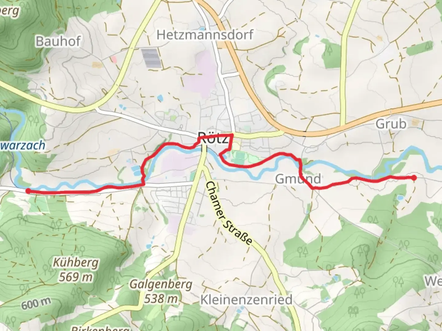 An image depicting the trail Schwarzach via Goldsteig Einkehrtour Roetz and its surrounding area.