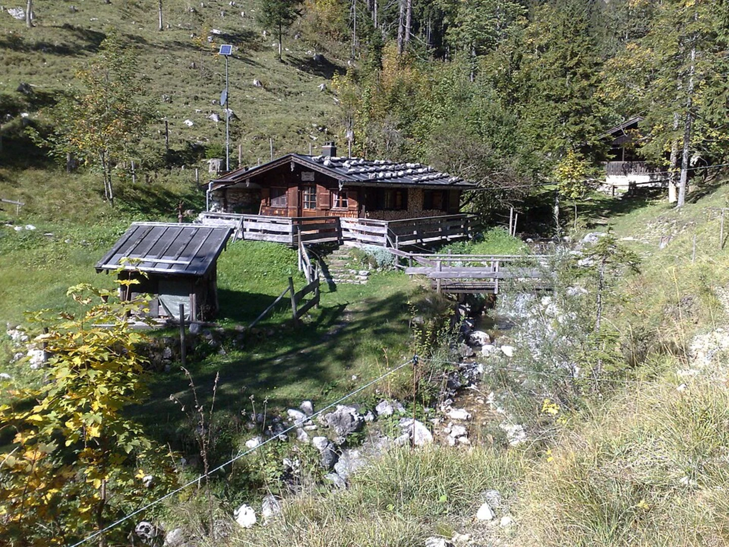 An image depicting the trail Almhütte to Pflegersee Walk and its surrounding area.