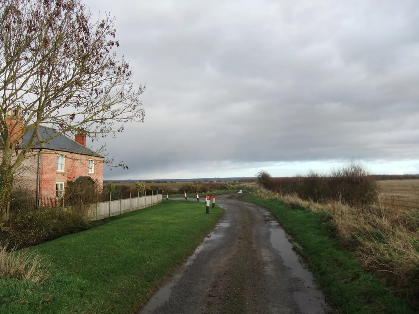 An image depicting the trail Brandy Wharf from Atterby Carr Lane and its surrounding area.