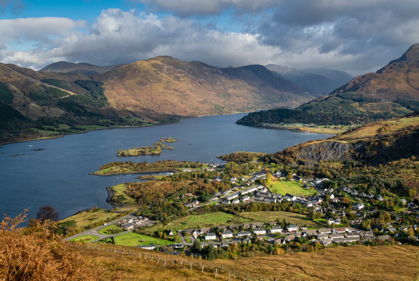 An image depicting the trail Sgòrr Dhònuill - Beinn a' Bheithir and its surrounding area.