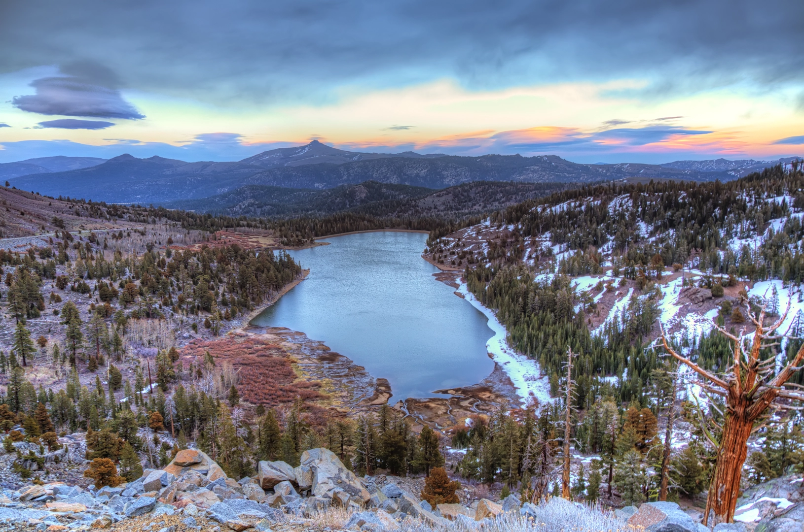 An image depicting the trail Pacific Crest, Frog Lake and Carson Pass Loop Trail and its surrounding area.