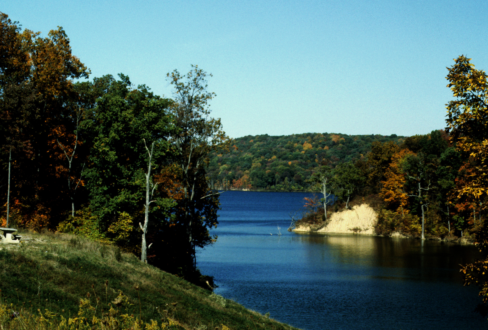 An image depicting the trail Adena Trace Loop and its surrounding area.