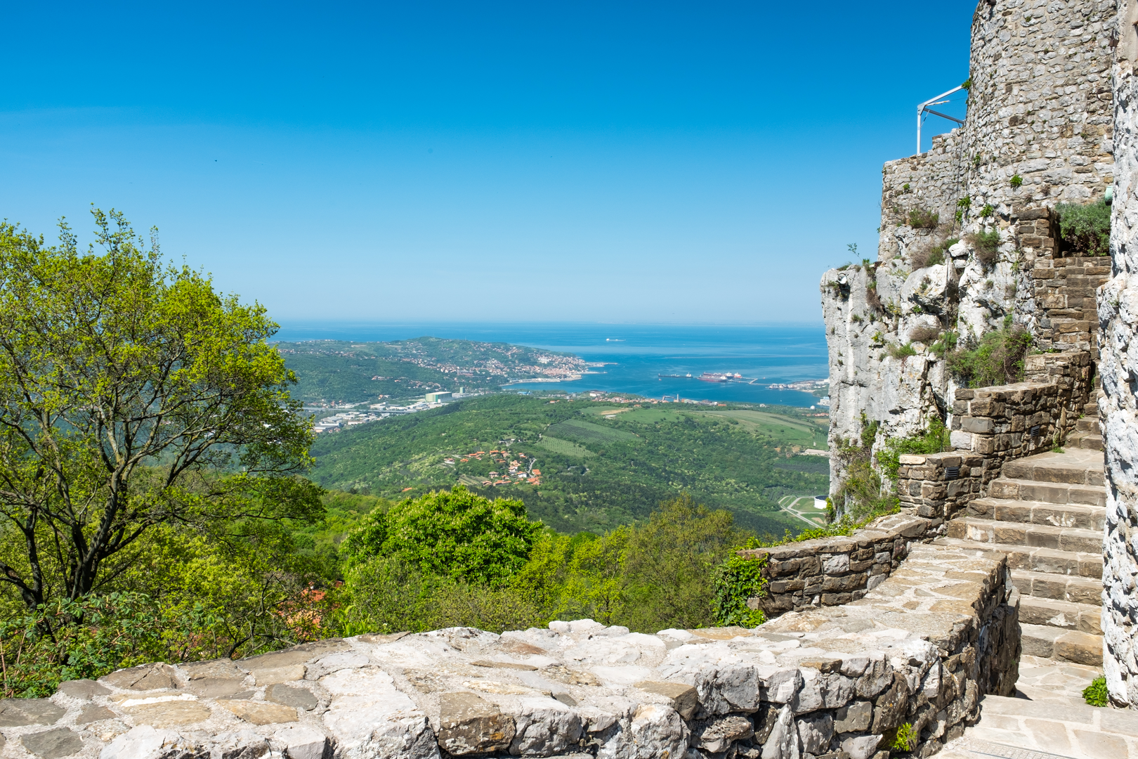 An image depicting the trail Alpe Adria Walk and its surrounding area.