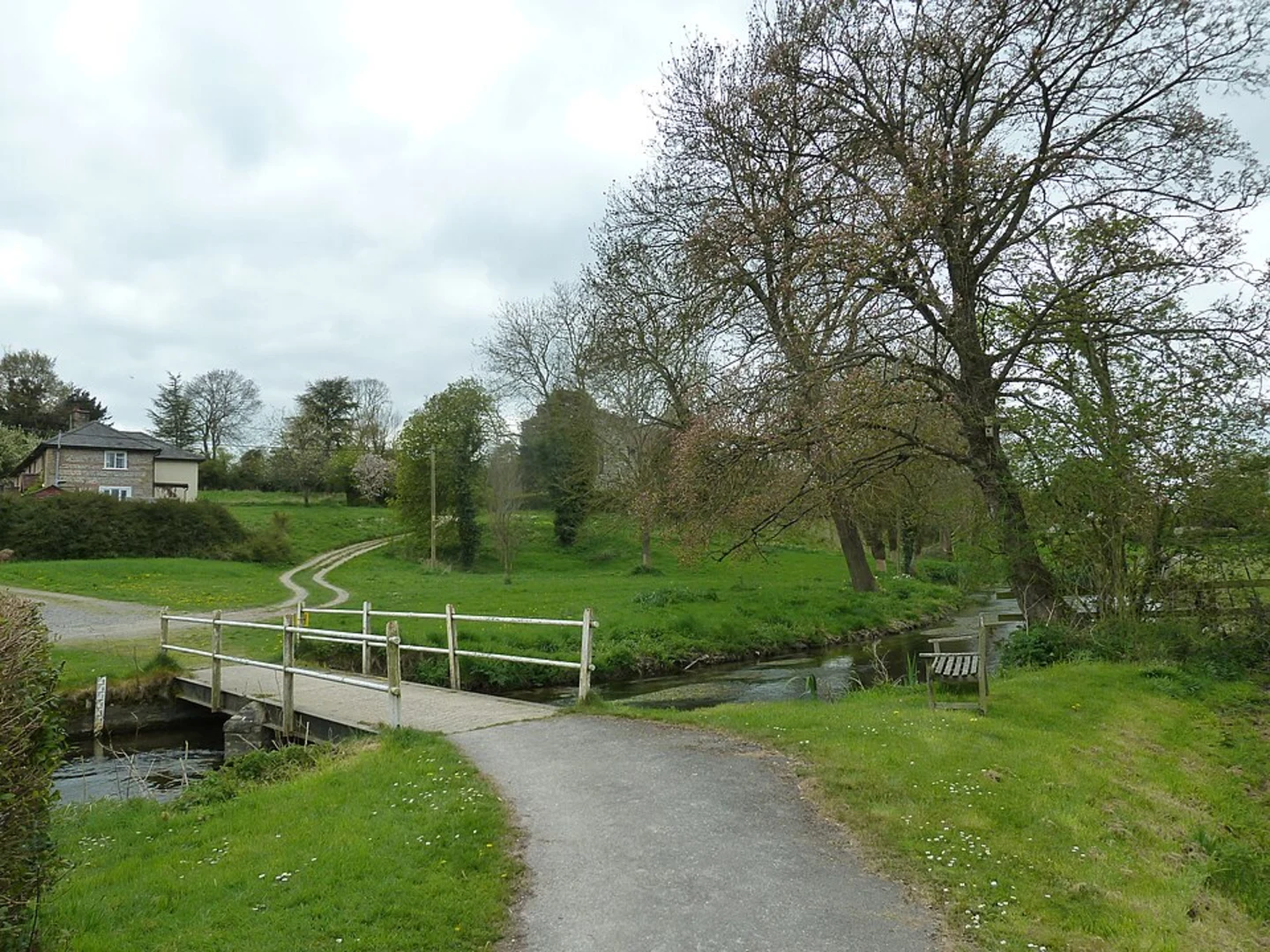 An image depicting the trail Stratford Tony Loop and its surrounding area.