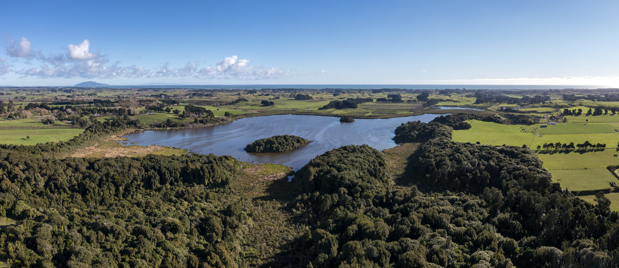 An image depicting the trail Papaitonga Scenic Reserve Walk and its surrounding area.