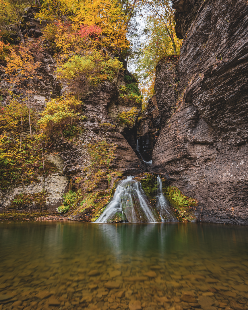 An image depicting the trail Mine Kill State Park Falls via Long Path and its surrounding area.