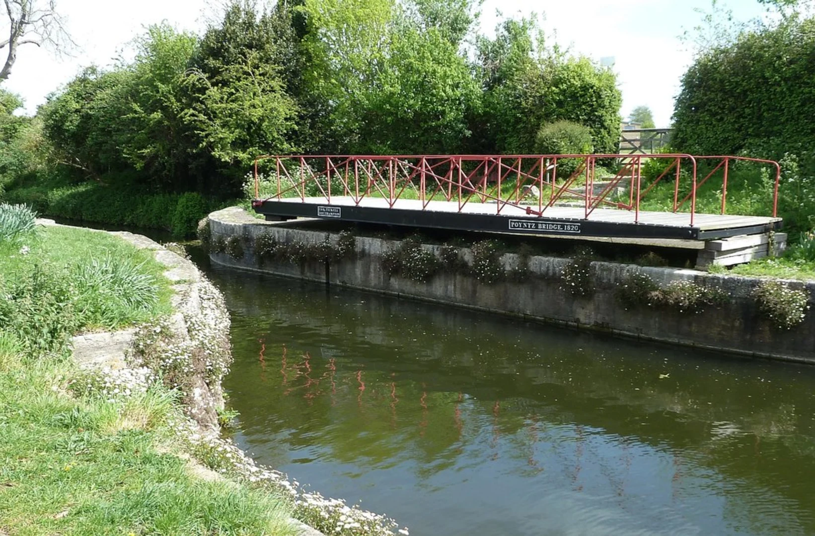 An image depicting the trail Chichester Canal Towpath and its surrounding area.
