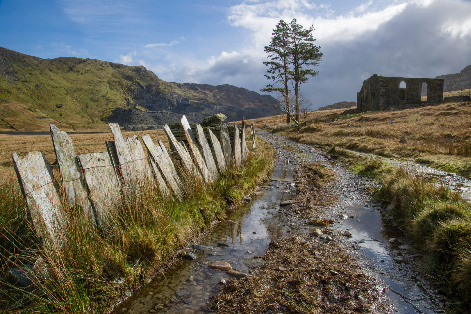 An image depicting the trail Snowdonia Slate Trail and its surrounding area.