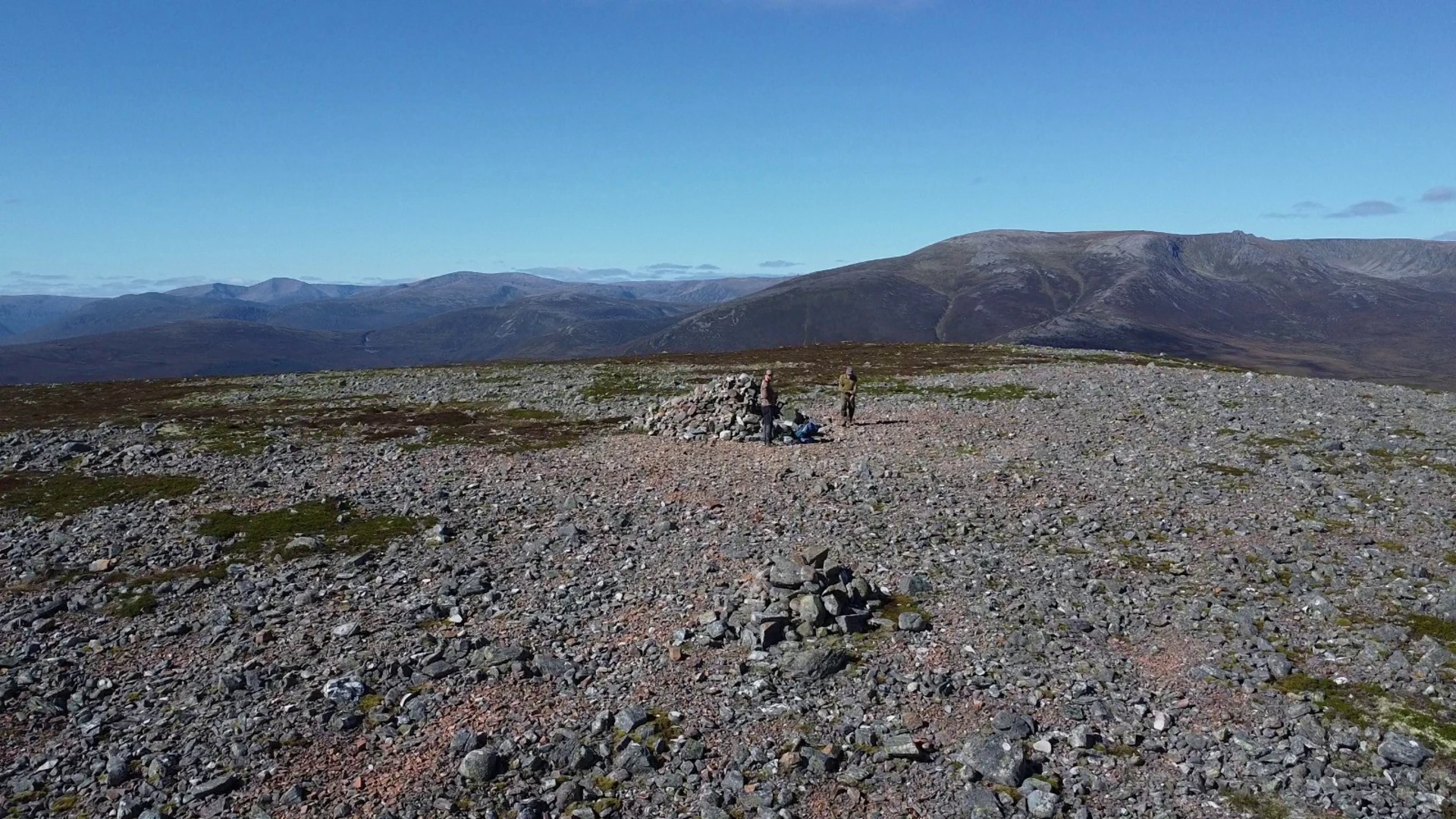An image depicting the trail Carn na Drochaide Loop and its surrounding area.