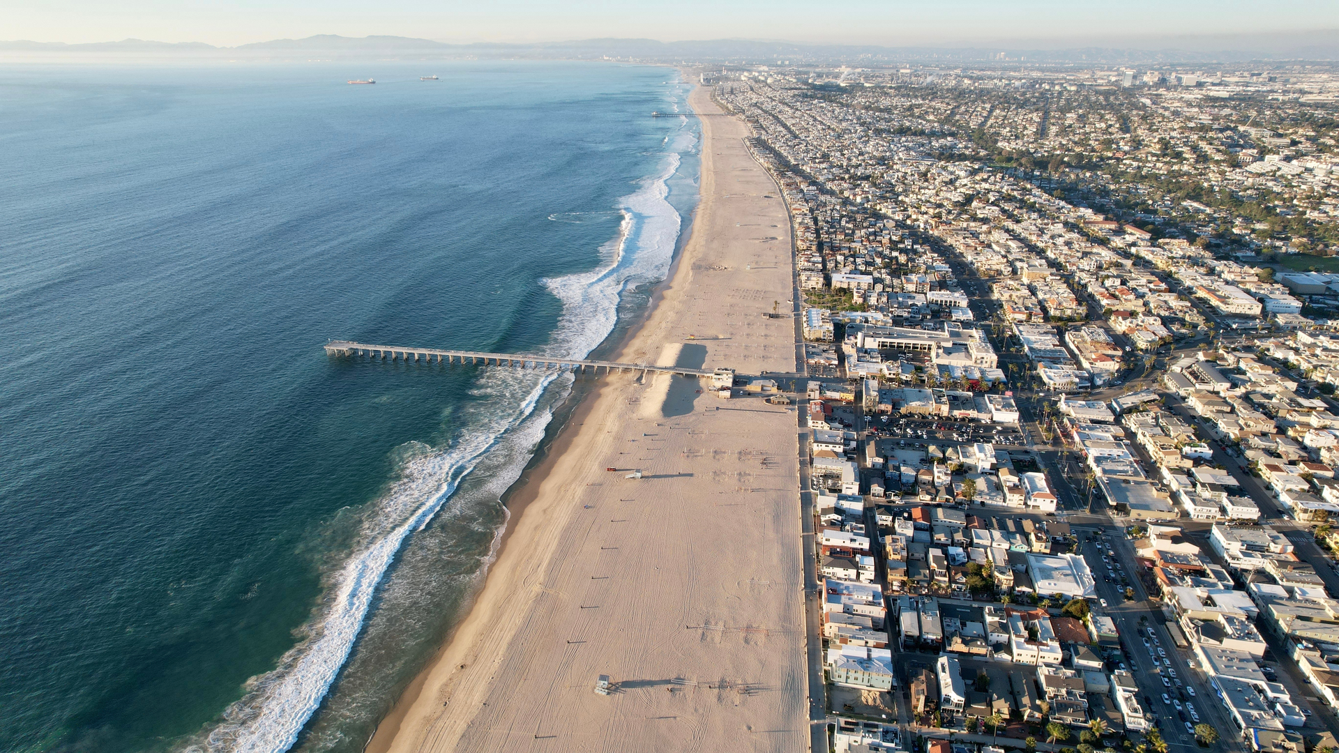 An image depicting the trail South Bay Path and its surrounding area.