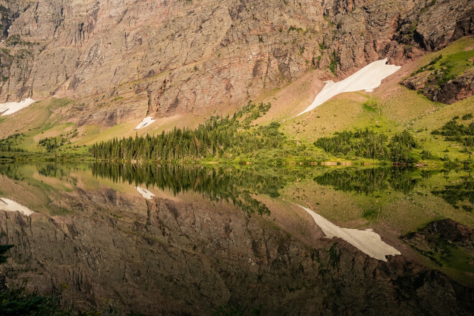 An image depicting the trail Cut Bank Pass via Pitamakan Trail and its surrounding area.