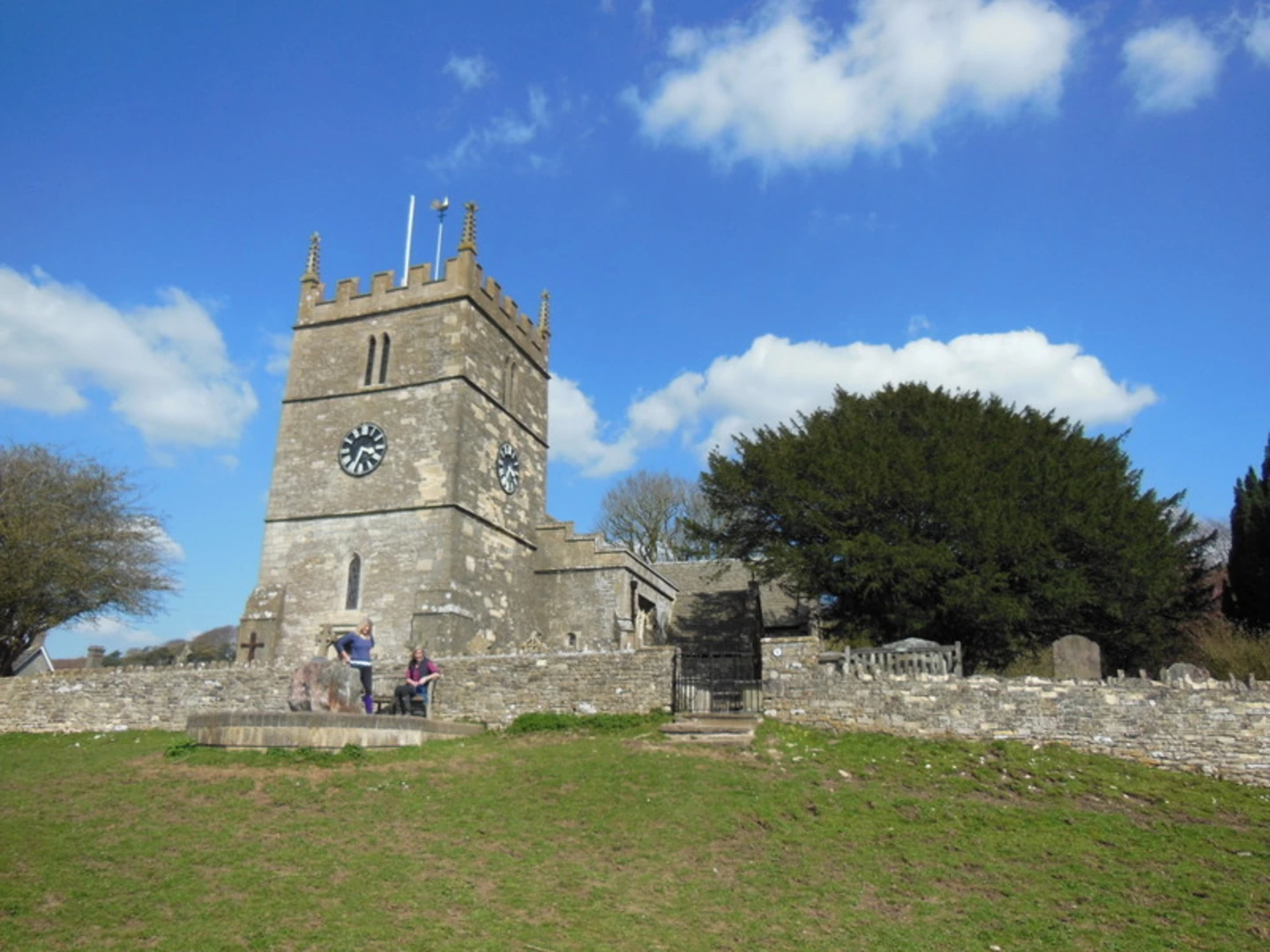 An image depicting the trail Old Sodbury to Little Sodbury Walk and its surrounding area.
