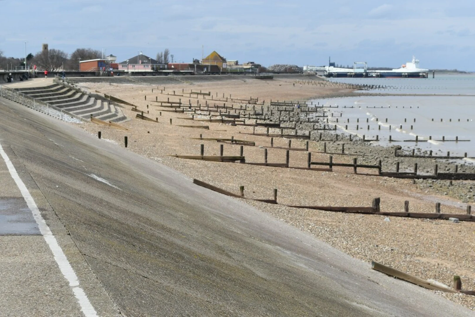 An image depicting the trail Sheerness Way and its surrounding area.